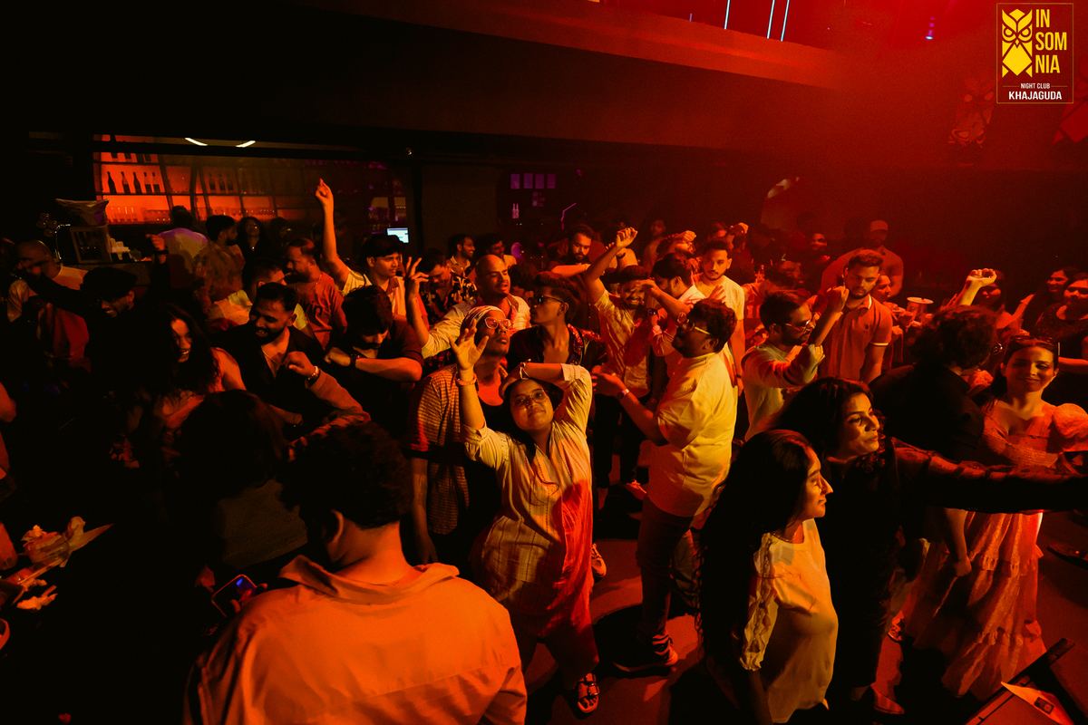 Bottle service at a booth — Insomnia Night Club, Khajaguda, Hyderabad